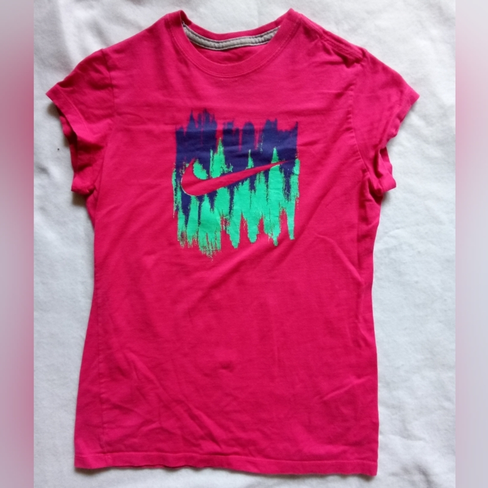 100% cotton Girl's Nike short sleeve Tee crew neck